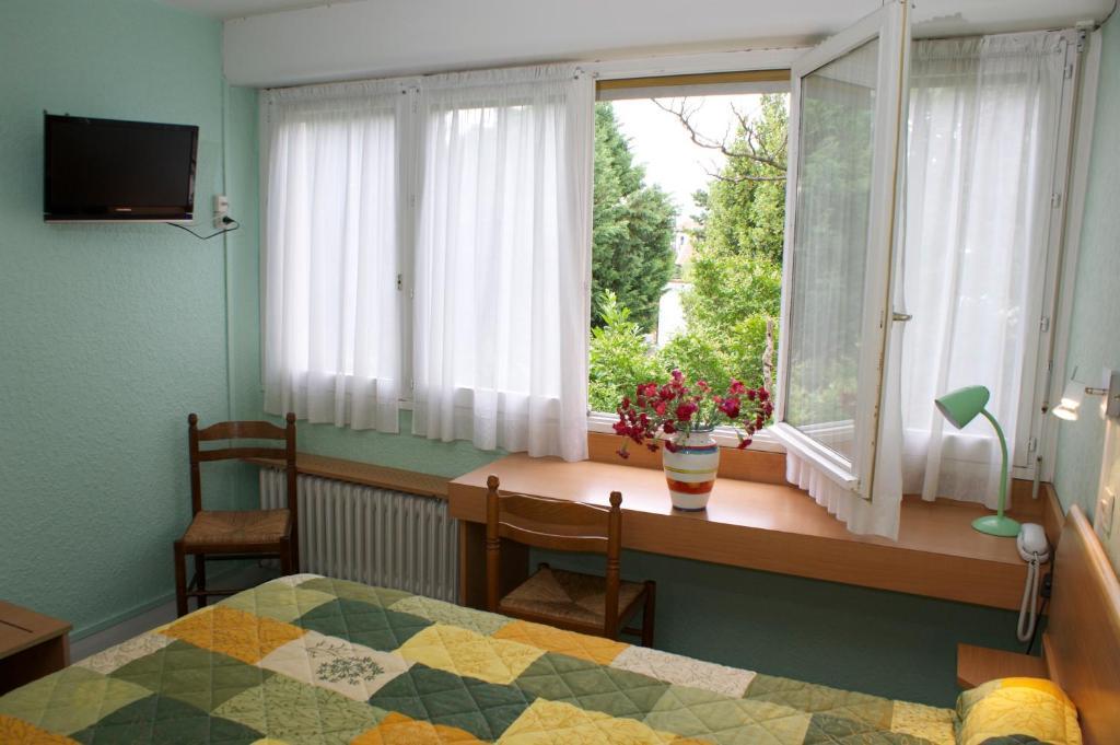 Hotel Le Lyon ברון מראה חיצוני תמונה