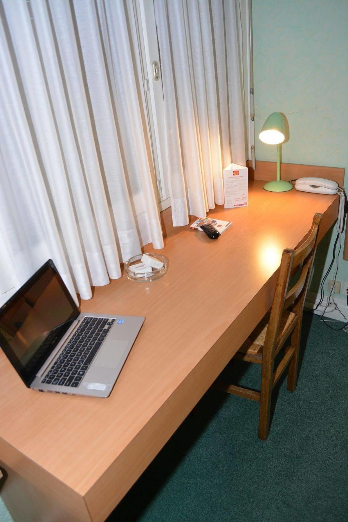 Hotel Le Lyon ברון מראה חיצוני תמונה