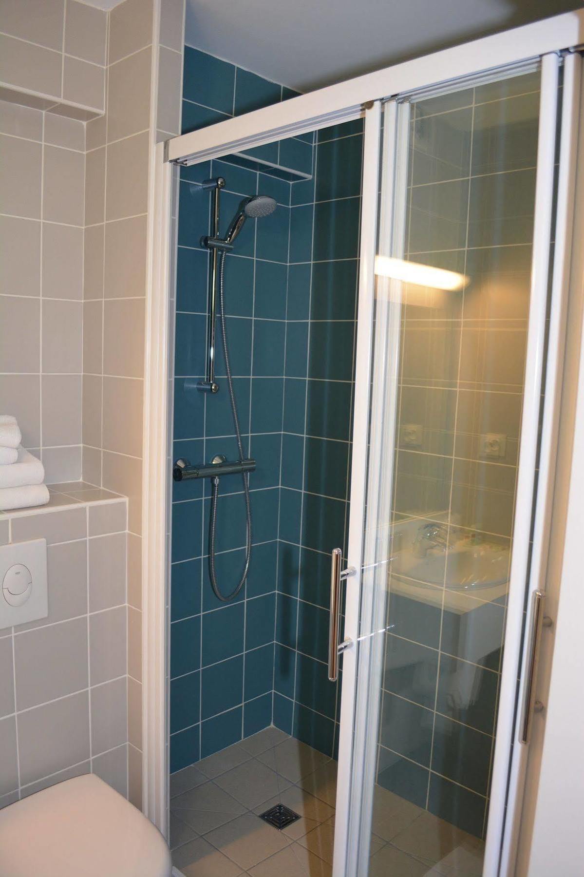 Hotel Le Lyon ברון מראה חיצוני תמונה