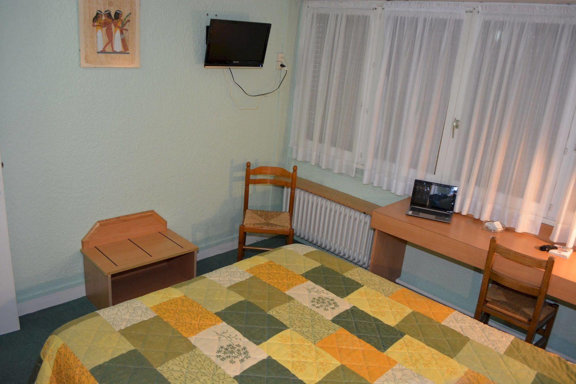 Hotel Le Lyon ברון מראה חיצוני תמונה