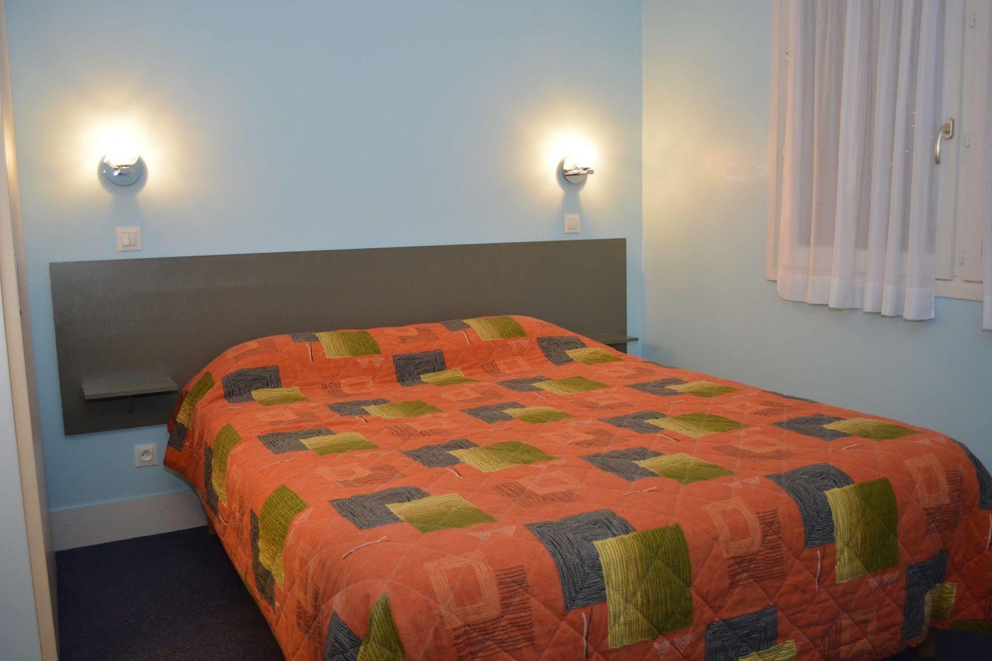 Hotel Le Lyon ברון מראה חיצוני תמונה