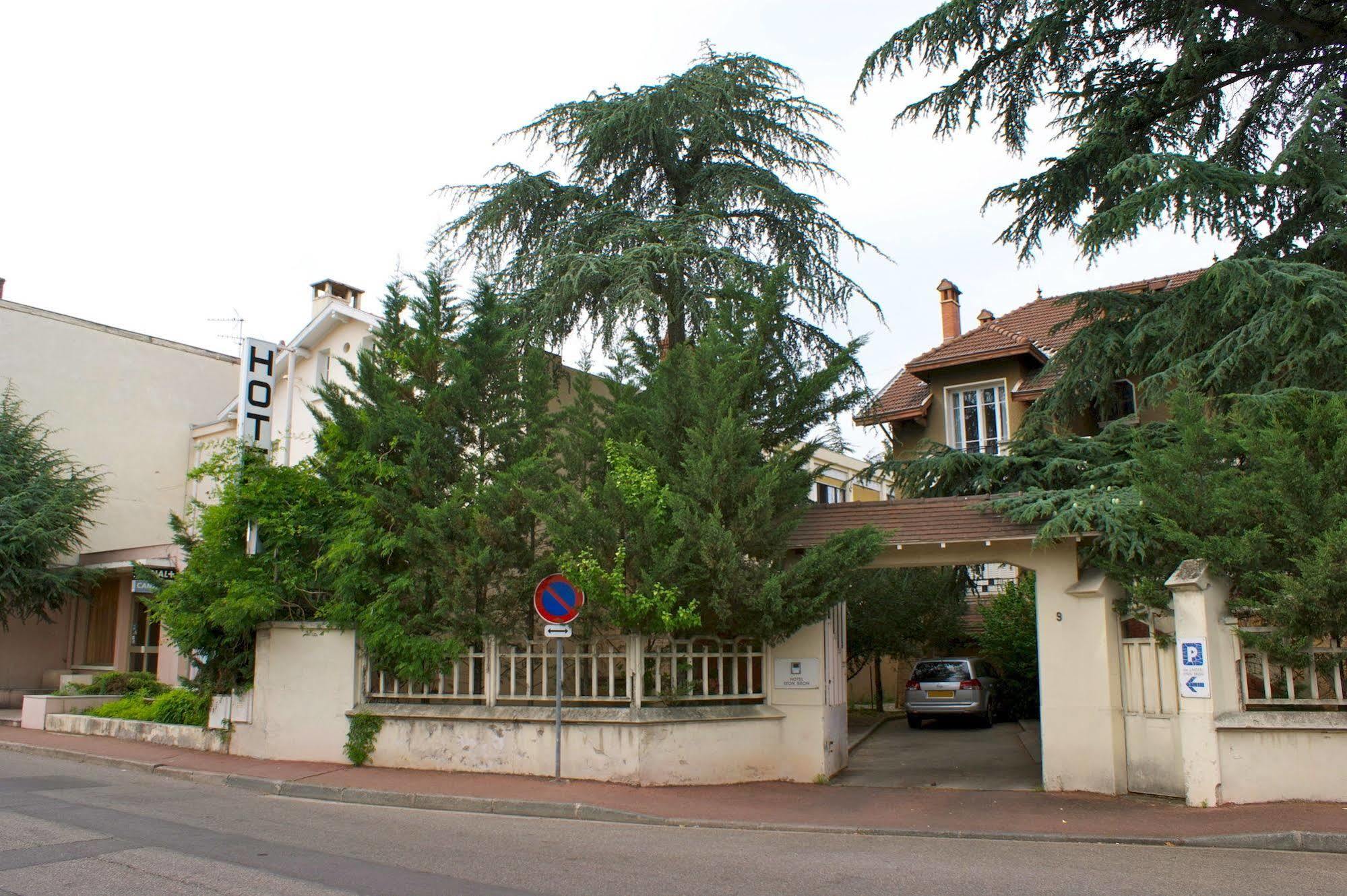 Hotel Le Lyon ברון מראה חיצוני תמונה